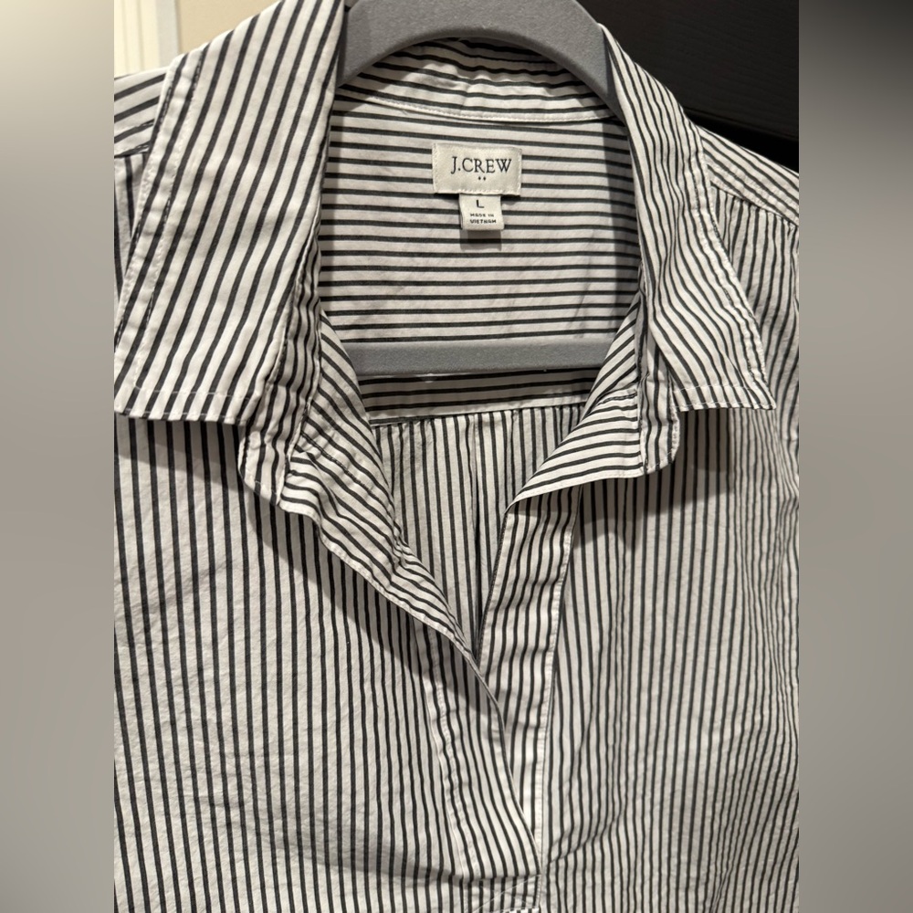 J.Crew Gray & White Striped Popover Shirt Women’s Large GUC - Picture 5 of 14